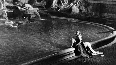 Anita Ekberg at Rome’s Trevi Fountain